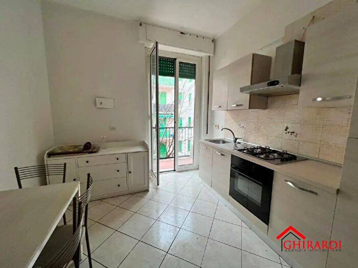 Appartamento quadrilocale in affitto in Via Santa Maria della Costa, Genova