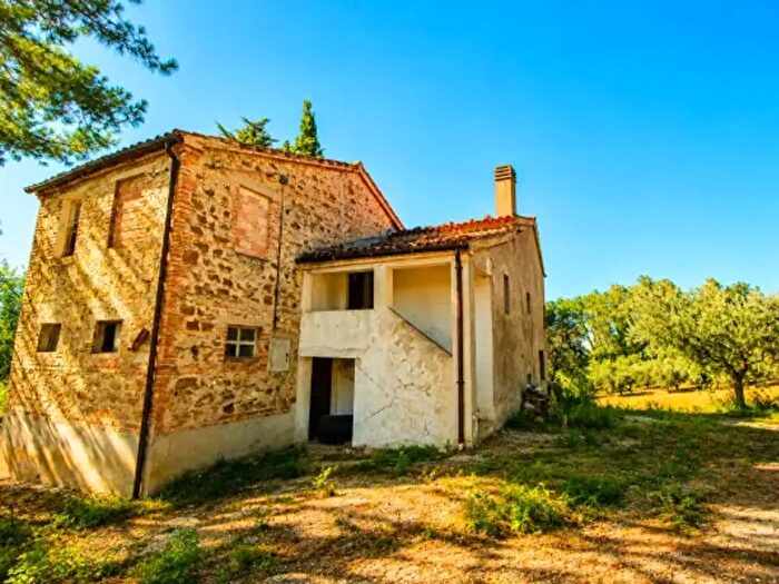 Casa con 6 locali in vendita in Maiolati Spontini