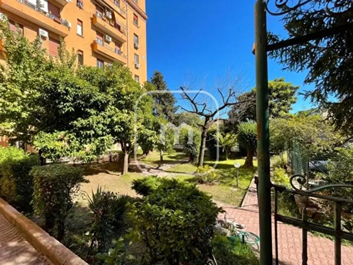 Appartamento trilocale in vendita in Via Raimondo Montecuccoli, Roma