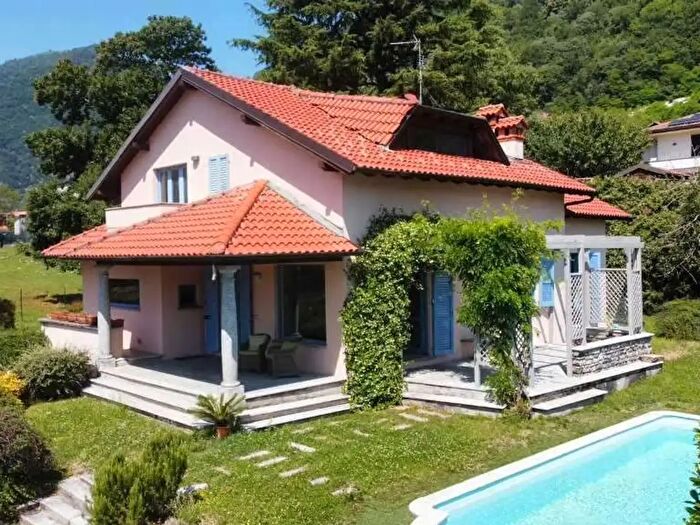 Casa con 5 locali in vendita in Via Capiria, Caslino D'Erba