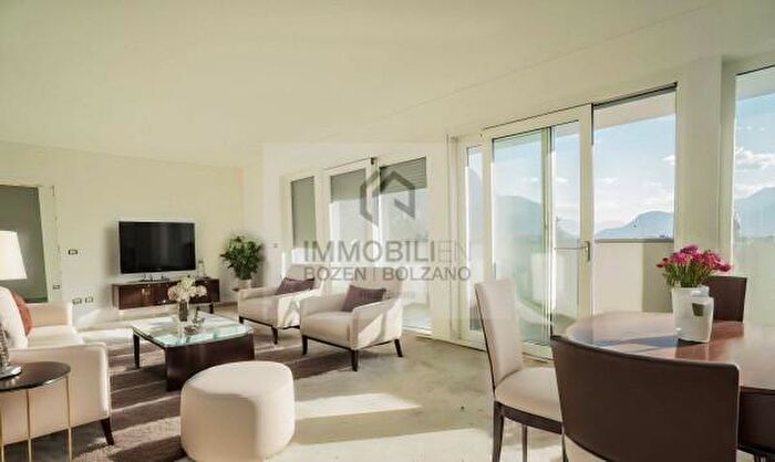 Appartamento con 5 locali in vendita in Via John Fitzgerald Kennedy, Laives