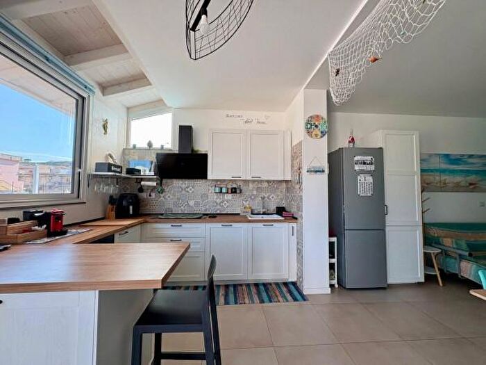 Appartamento con 5 locali in vendita in Via Stazione, Oliveri