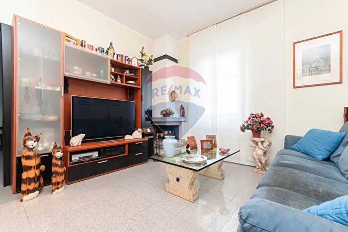 Appartamento con 6 locali in vendita in Via Giovanni Torti, Genova