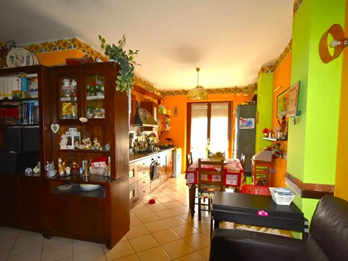 Appartamento con 5 locali in vendita in Via Scaccano a, Cervinara