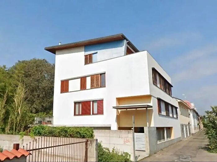 Appartamento trilocale in vendita in Via Grossi, Busto Garolfo