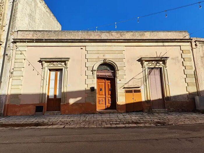 Casa con 8 locali in vendita in Gemini, Ugento