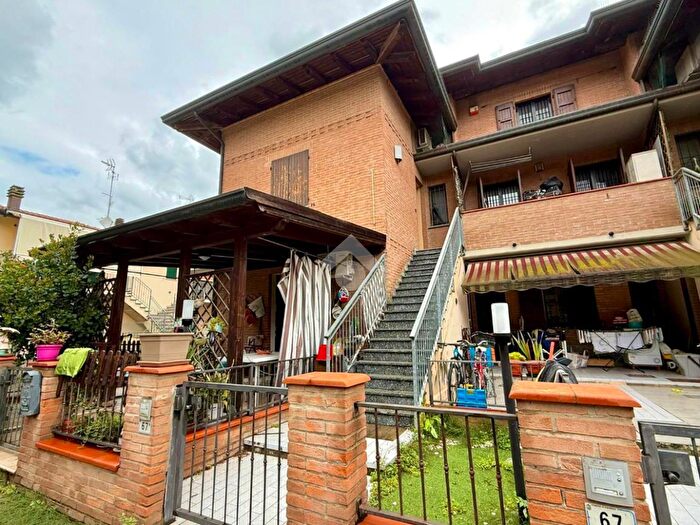 Appartamento trilocale in vendita in VLe Ciro Menotti, Ravenna