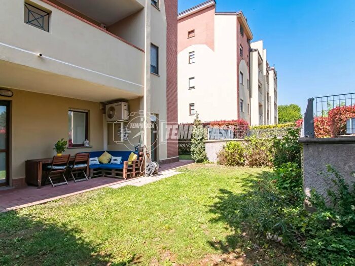 Appartamento trilocale in vendita in Via Palmiro Togliatti, Saronno