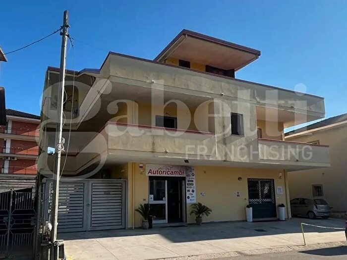 Appartamento quadrilocale in vendita in Via Enrico De Nicola, Calvi Risorta