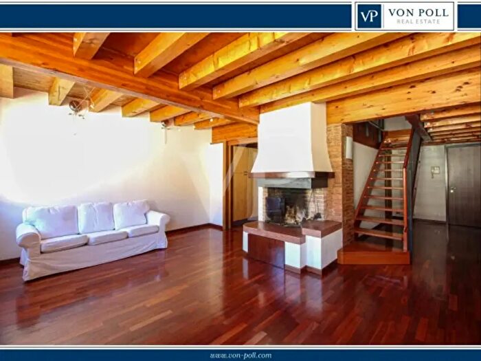 Appartamento trilocale in vendita in Contra' Porta Santa Lucia, Vicenza