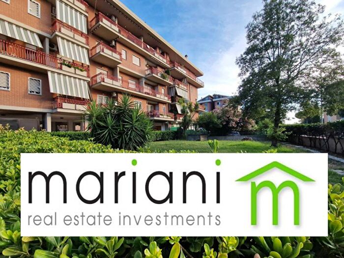 Appartamento con 5 locali in affitto in Largo Alessandria del Carretto, Anagnina, Roma