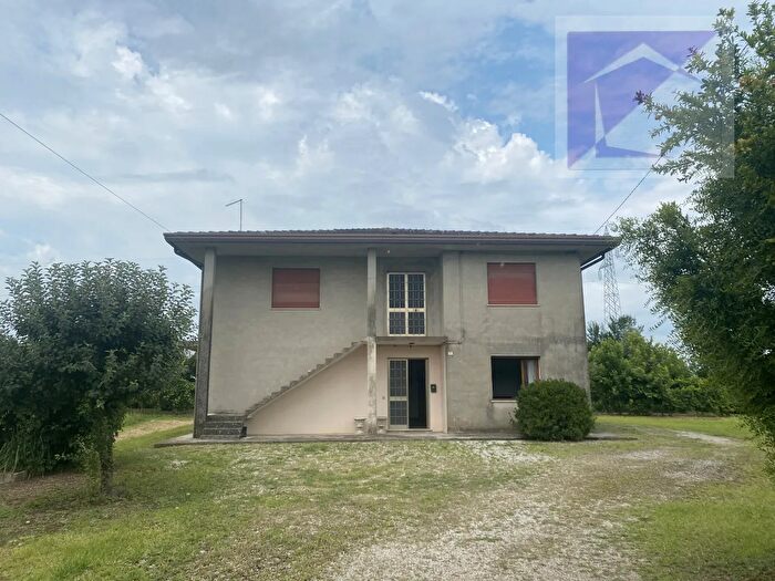 Casa quadrilocale in vendita in Camposampiero