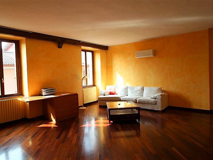 Appartamento bilocale in affitto in Via Arturo Toscanini, Centro, Almenno San Salvatore