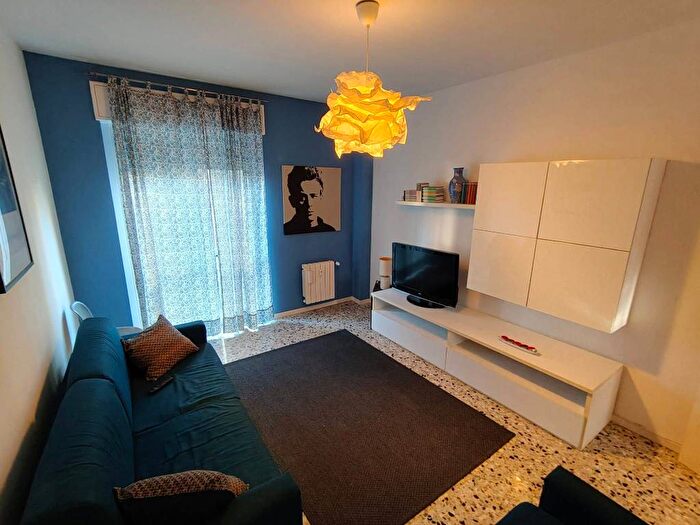 Appartamento bilocale in affitto in Via Giuseppe Di Vittorio, Centro, San Donato Milanese