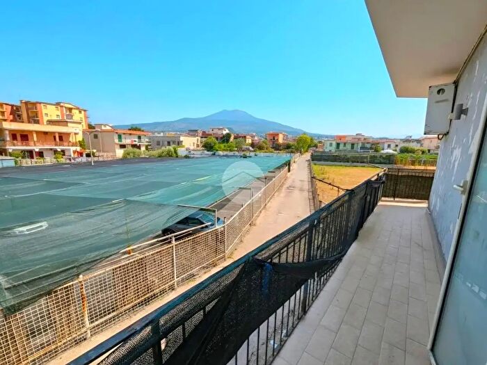 Appartamento bilocale in affitto in Via Litoranea, Torre Del Greco