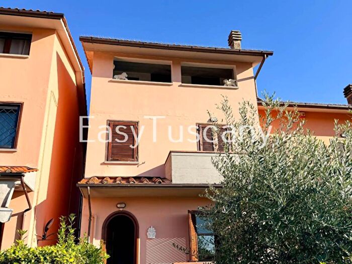 Casa con 6 locali in vendita in via della costa, Santa Lucia, Uzzano