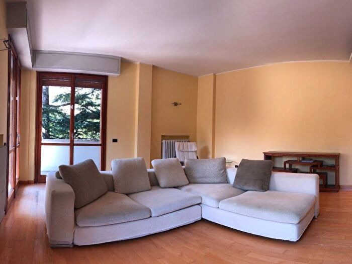 Appartamento con 5 locali in affitto in Montegranaro Loreto, Pesaro
