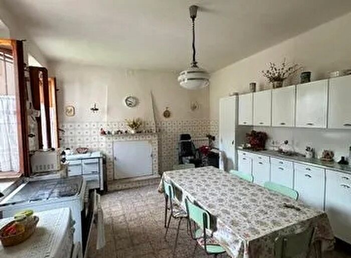 Casa con 5 locali in vendita in Arqua Petrarca