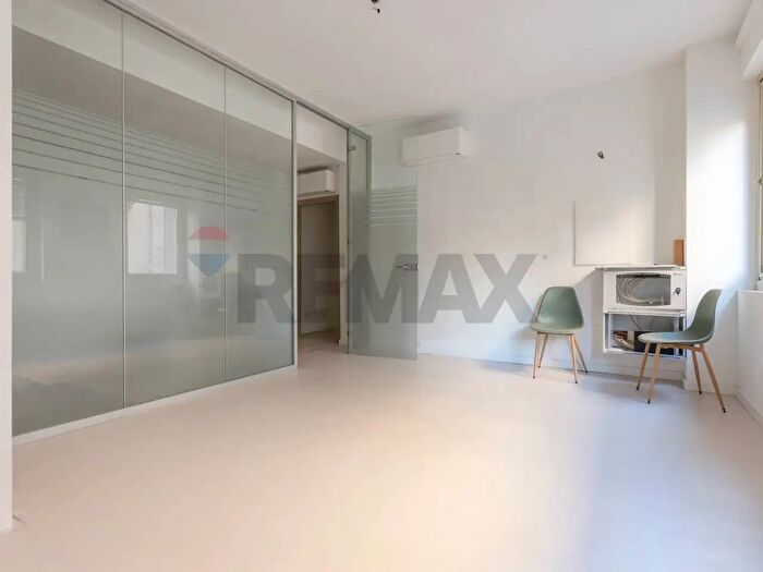 Appartamento quadrilocale in affitto in Via Cavour, Varese