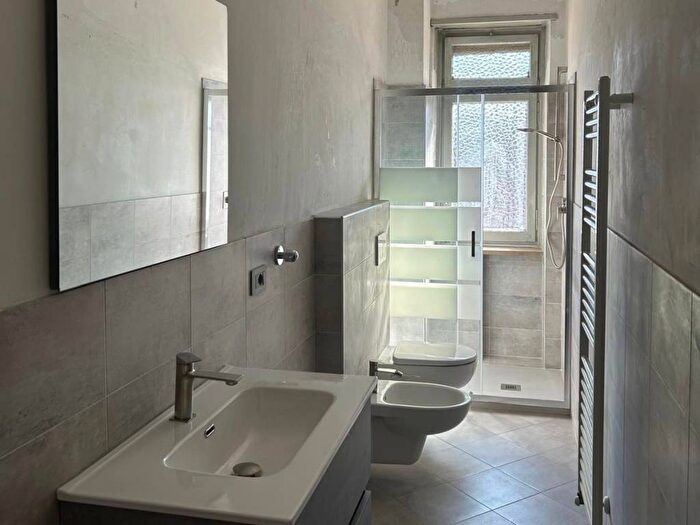 Appartamento trilocale in affitto in Via Andrea Cisi, Lucento, Torino