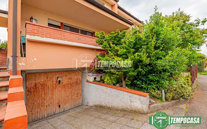 Appartamento trilocale in vendita in Carpiano