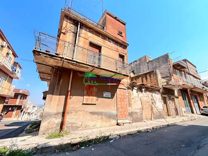 Casa in vendita in Via Erea, Comiso