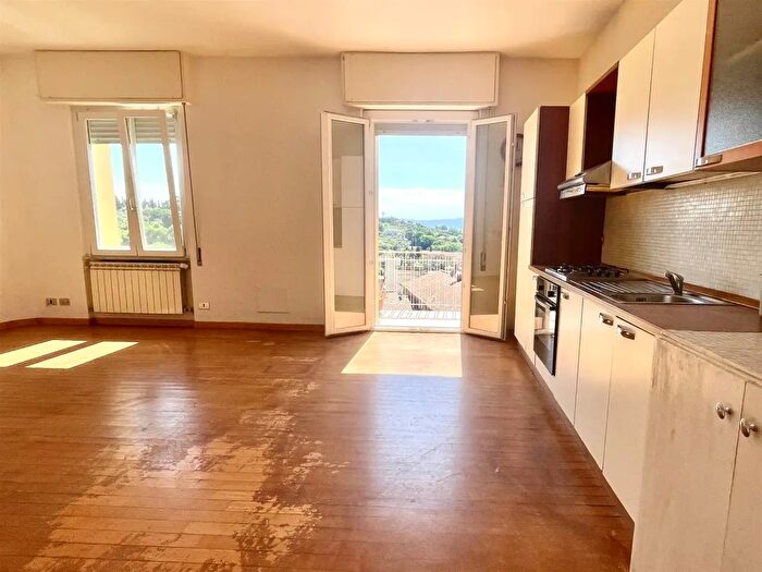 Appartamento trilocale in vendita in Via del Lavoro, Perugia