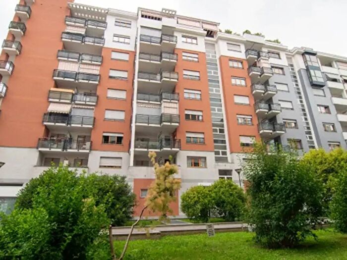 Appartamento trilocale in affitto in Via Issiglio, Torino