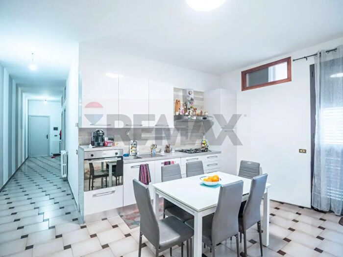 Appartamento quadrilocale in vendita in Via Raffaello Sanzio, Grammichele