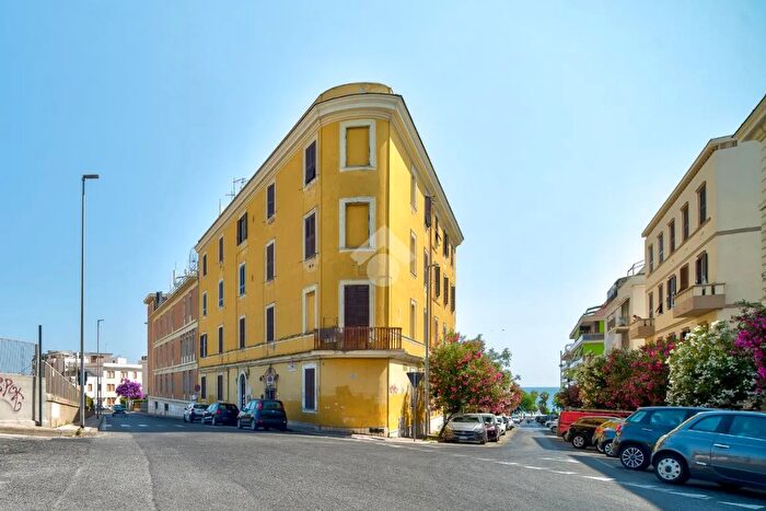 Appartamento quadrilocale in vendita in Via Francesco Crispi, Civitavecchia