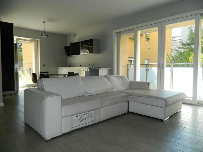 Appartamento quadrilocale in vendita in Via Brennero Sondrio Sondrio, Sondrio