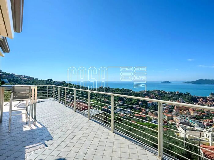 Appartamento con 5 locali in vendita in Località Catene, Lerici
