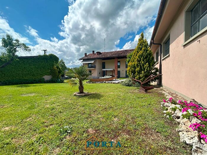 Case in Vendita e in Affitto - 2