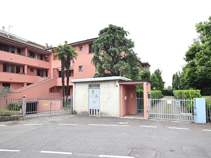 Appartamento trilocale in vendita in Via del Chiosino Lodi, Lodi