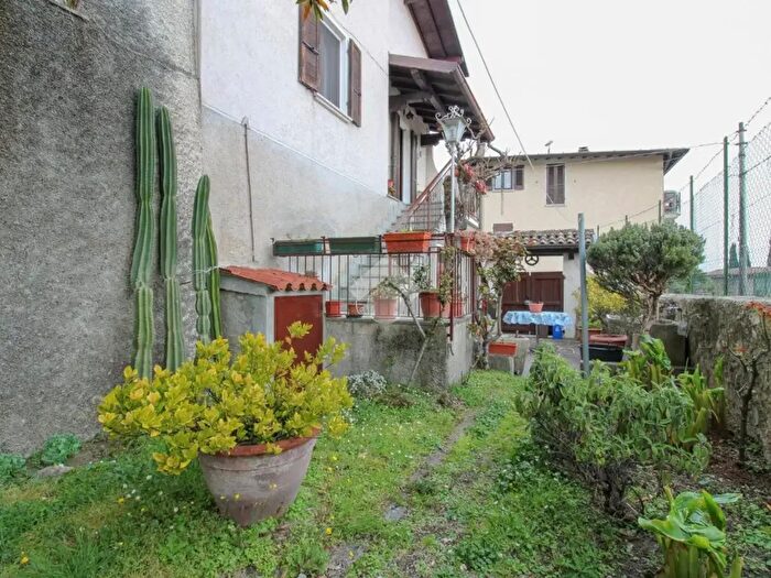 Casa trilocale in vendita in Via Sanico, Toscolano Maderno