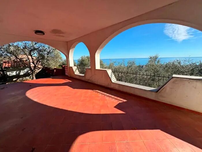 Casa quadrilocale in vendita in Strada San Lorenzo, Sanremo