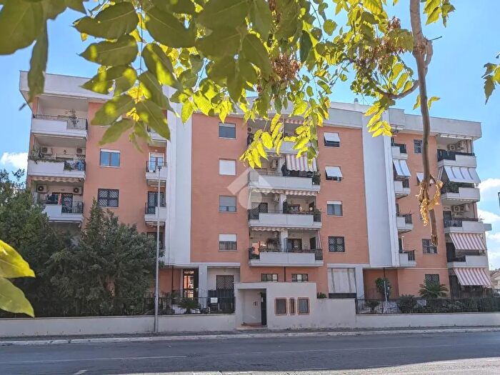 Appartamento bilocale in vendita in Via Parigi, Ciampino