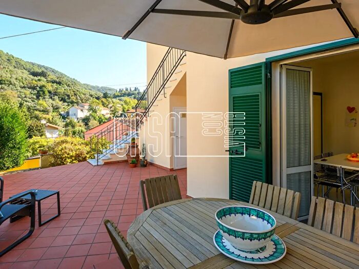 Casa con 8 locali in vendita in Via Bruno Gazzoli, Lerici
