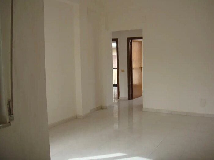 Appartamento trilocale in affitto in Via Sbarre Centrali, Reggio Calabria