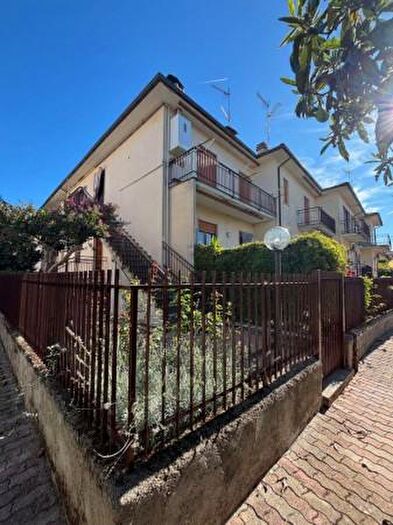 Appartamento quadrilocale in vendita in Via Aprile, Bolsena