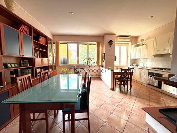 Appartamento trilocale in vendita in Via Tito Sinibaldi, Spoleto