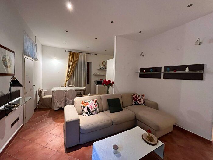 Appartamento bilocale in affitto in Via Marina, Soverato Marina, Soverato