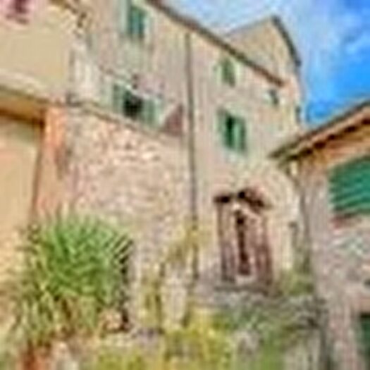 Appartamento in vendita in Via del Corallo Montieri Gr Italia, Montieri