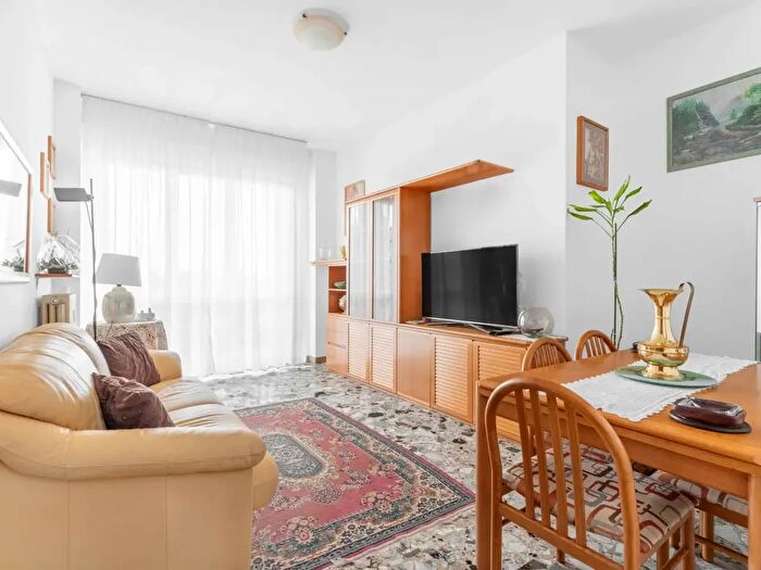 Appartamento trilocale in vendita in Via della Croce, Nerviano