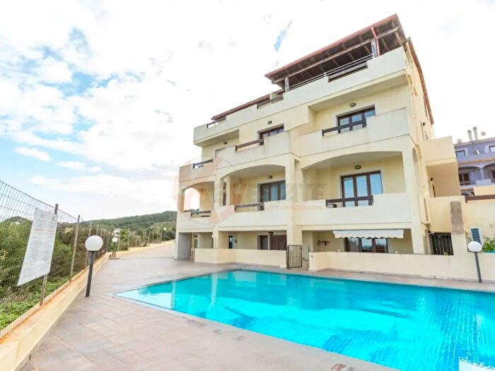 Appartamento trilocale in vendita in Via Alfonso dAragona, Castelsardo