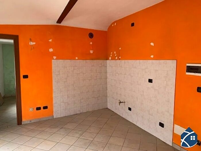 Casa con 10 locali in vendita in Buriasco