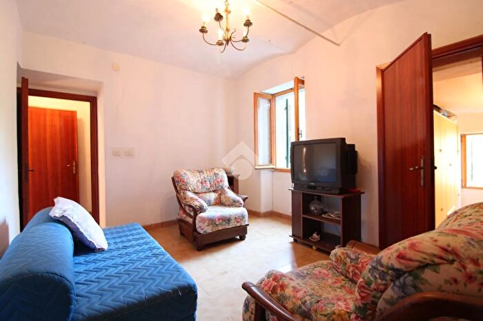 Casa con 6 locali in vendita in Regione Crosio, Bistagno