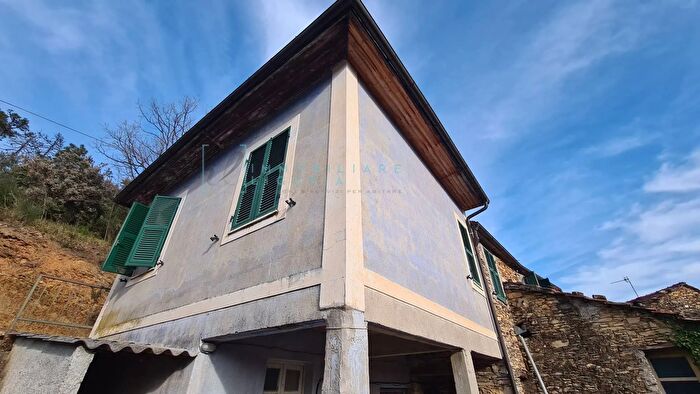 Casa con 5 locali in vendita in Borgata Comparati, Casanova Lerrone