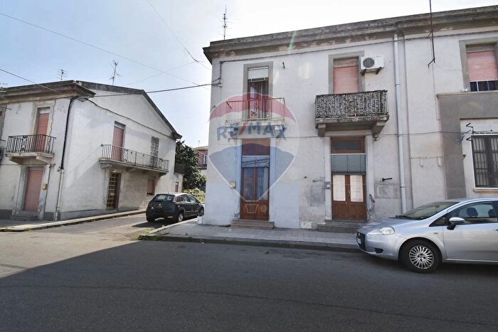 Casa trilocale in vendita in Via dei Giurati, Mascali