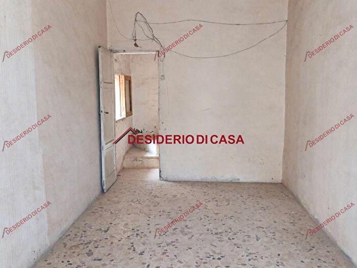 Casa trilocale in vendita in Via Consolare, Centro, Bagheria
